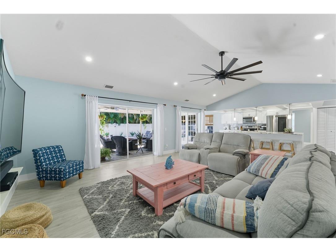 1310 SW 19th Lane Cape Coral FL 33991 2025014387 image5