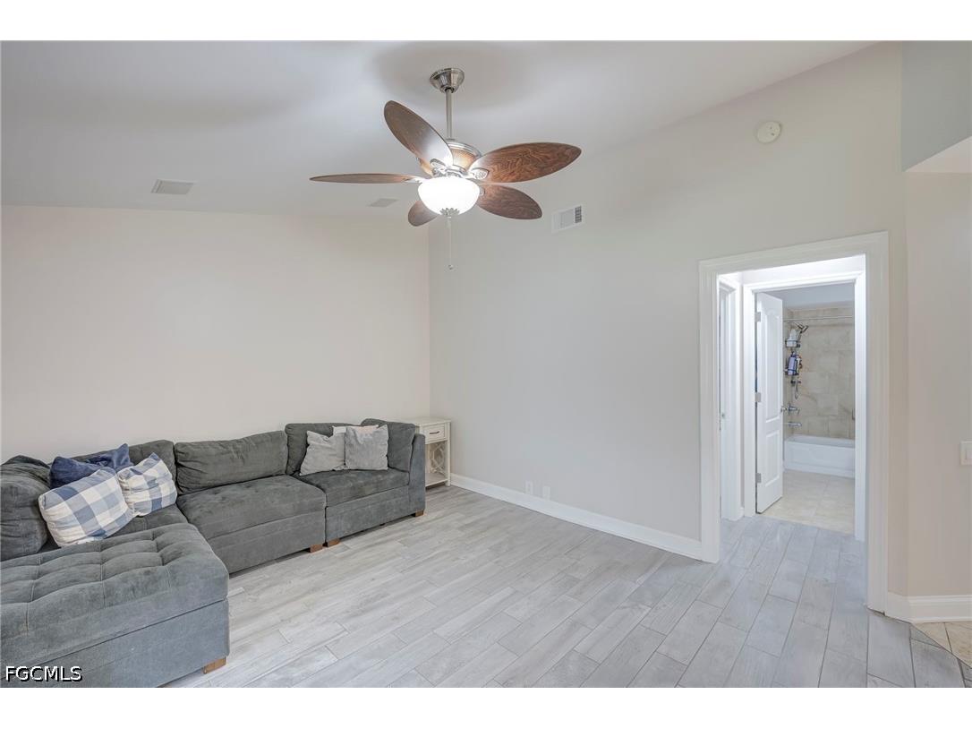 13103 Regent Circle Fort Myers FL 33966 2026025994 image14