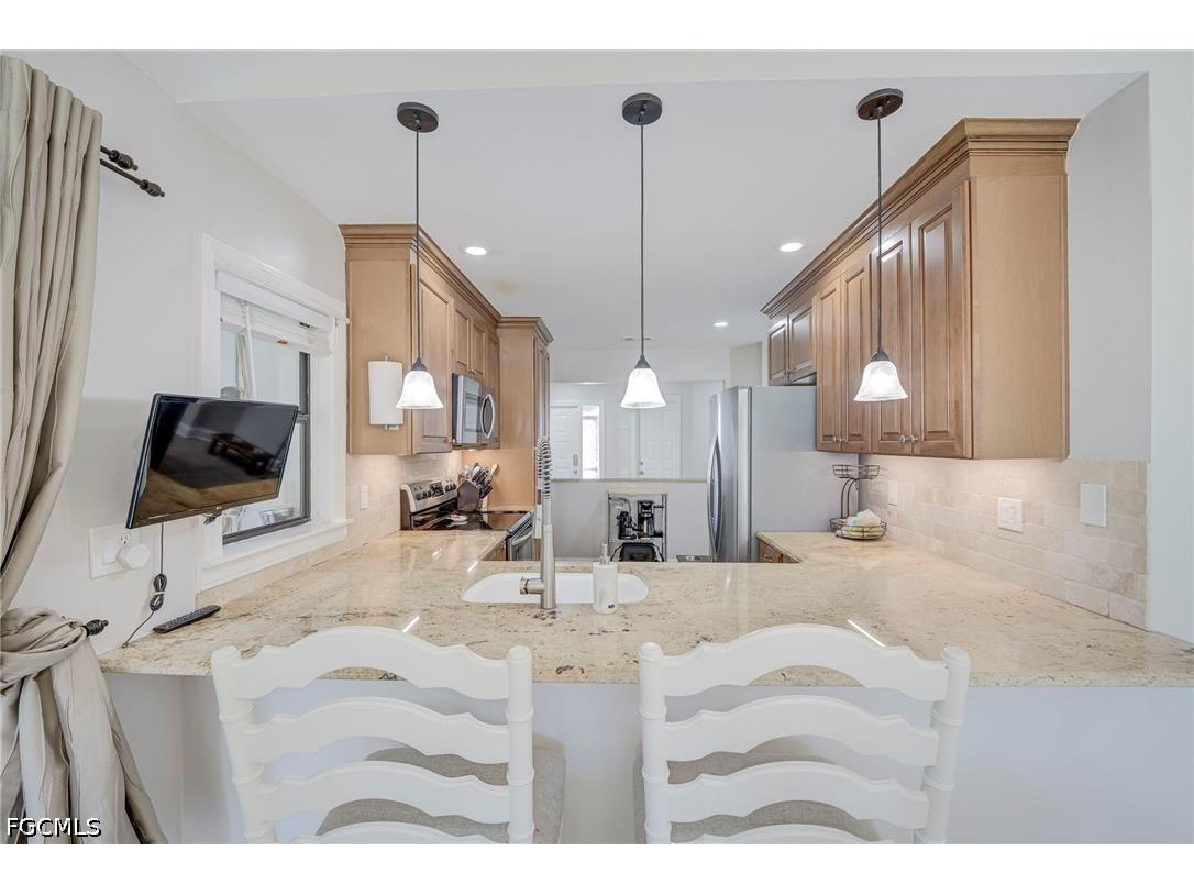 13103 Regent Circle Fort Myers FL 33966 2026025994 image5