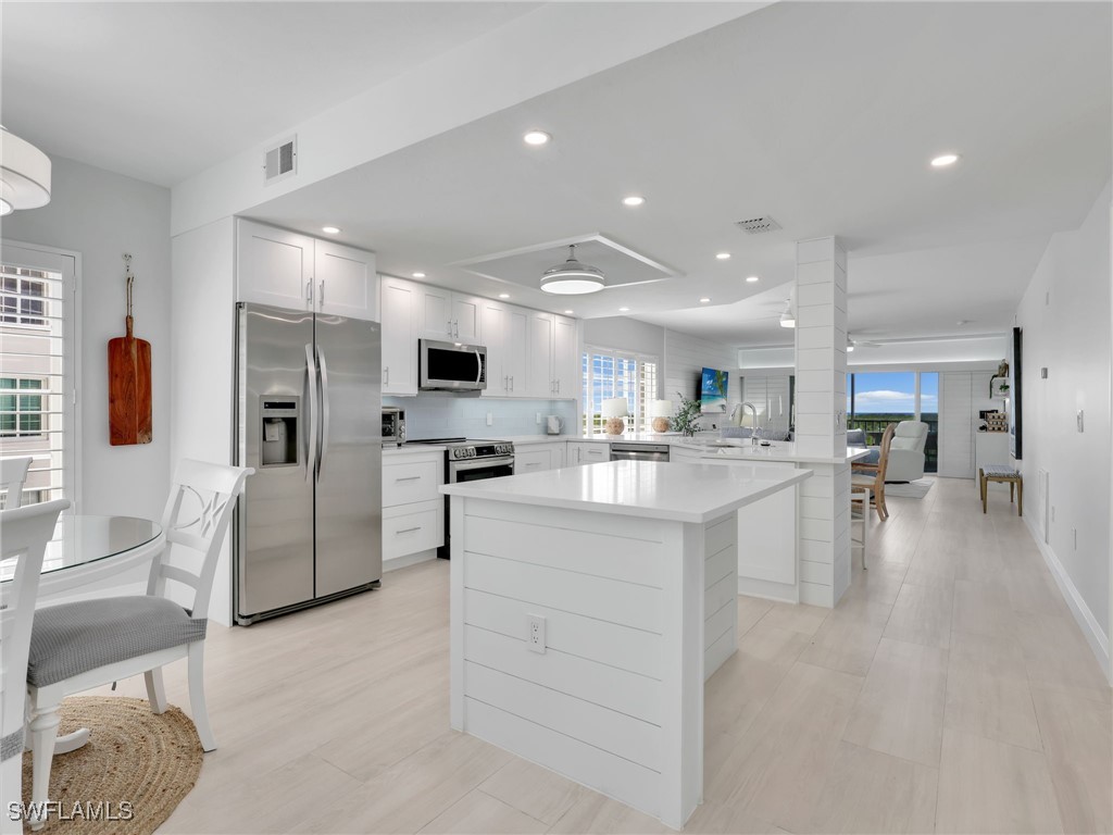 13105 Vanderbilt Drive #606 Naples FL 34110 225072632 image2