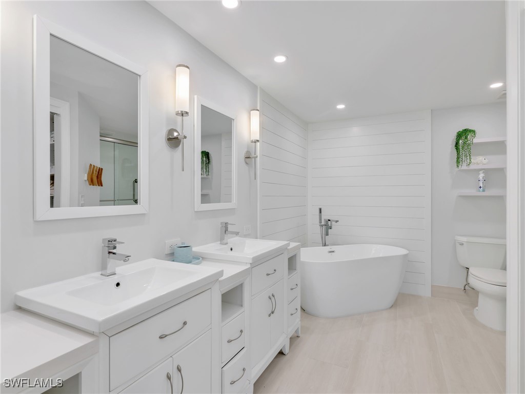 13105 Vanderbilt Drive #606 Naples FL 34110 225072632 image20