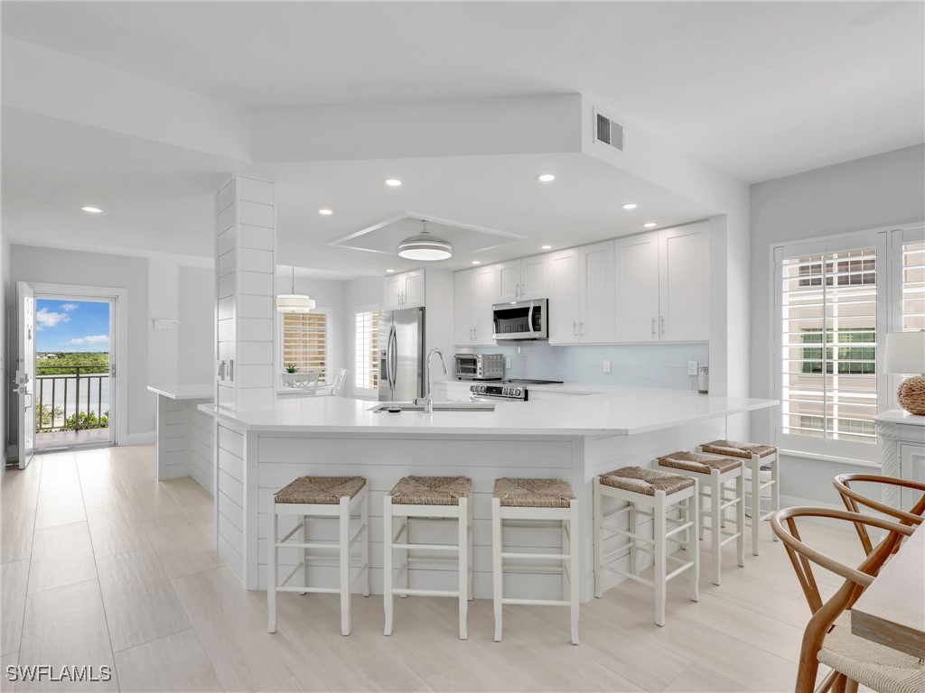 13105 Vanderbilt Drive #606 Naples FL 34110 225072632 image6