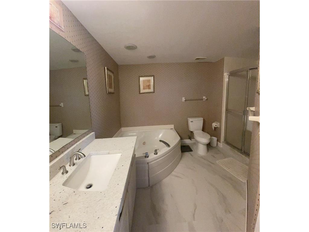 13105 Vanderbilt Drive #808 Naples FL 34110 225051892 image16