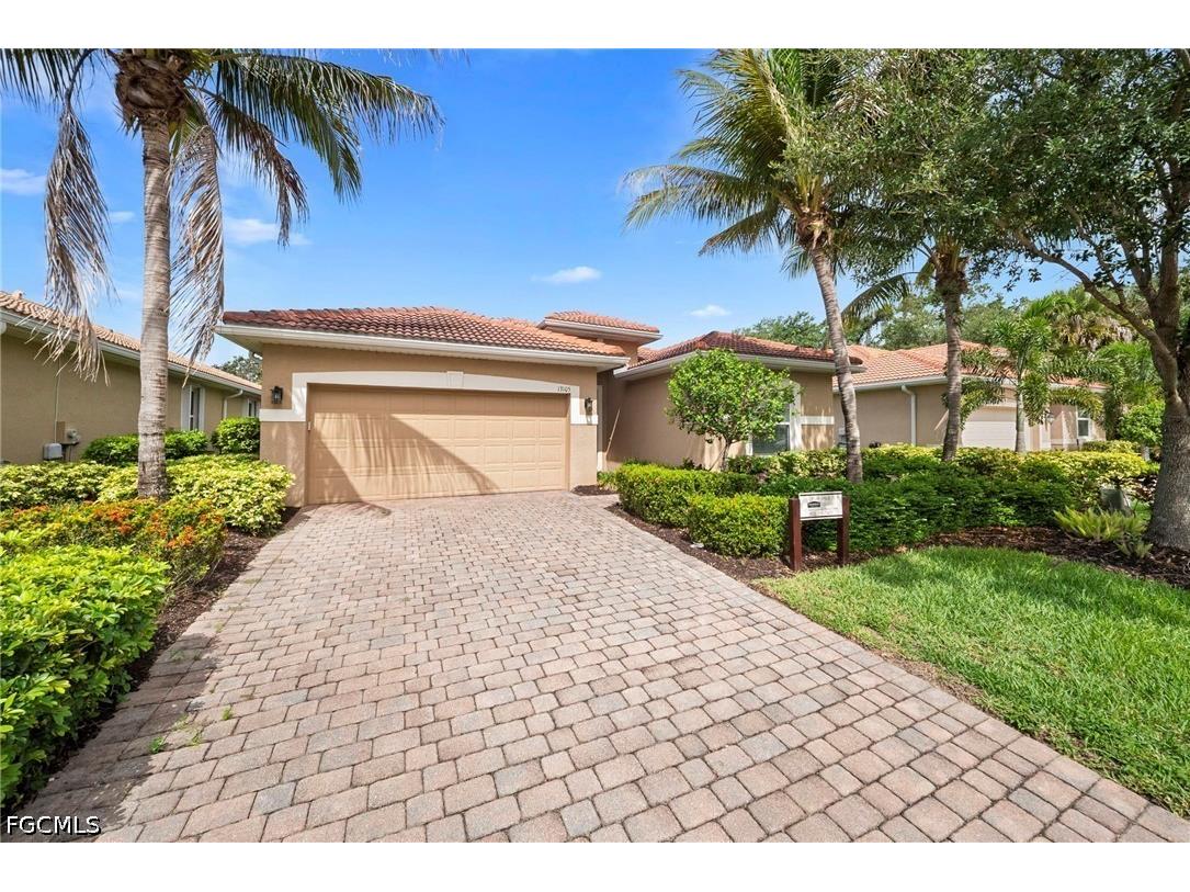 13105 Silver Thorn Loop North Fort Myers FL 33903 2026024712 image2