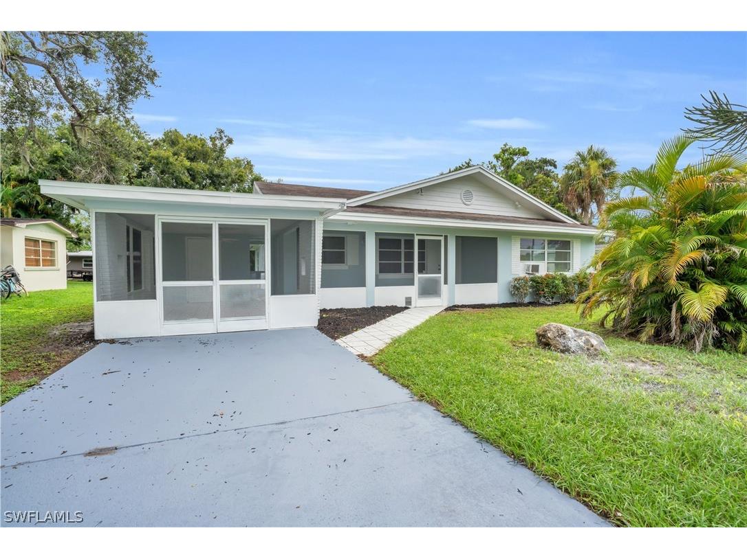1311 Kentucky Avenue Fort Myers FL 33916 224059194 image1