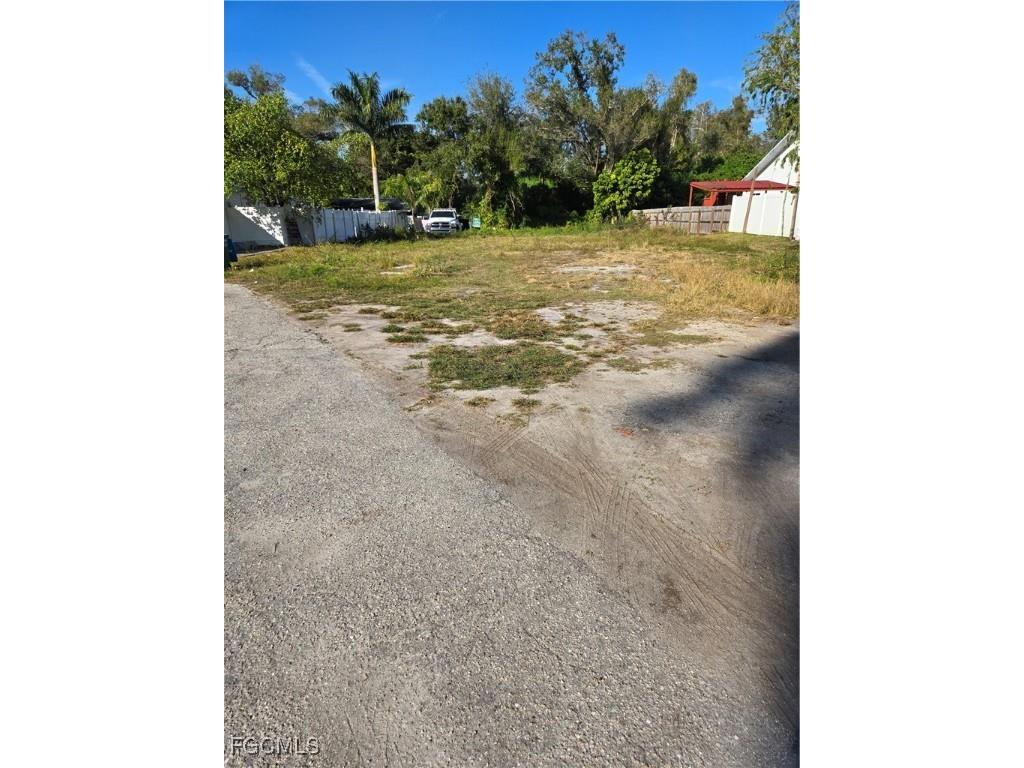 1311 Laurel Drive North Fort Myers FL 33917 2025024376 image2