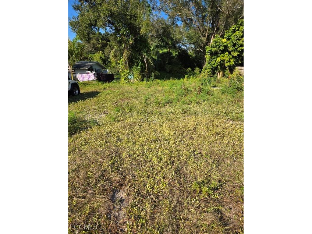 1311 Laurel Drive North Fort Myers FL 33917 2025024376 image5