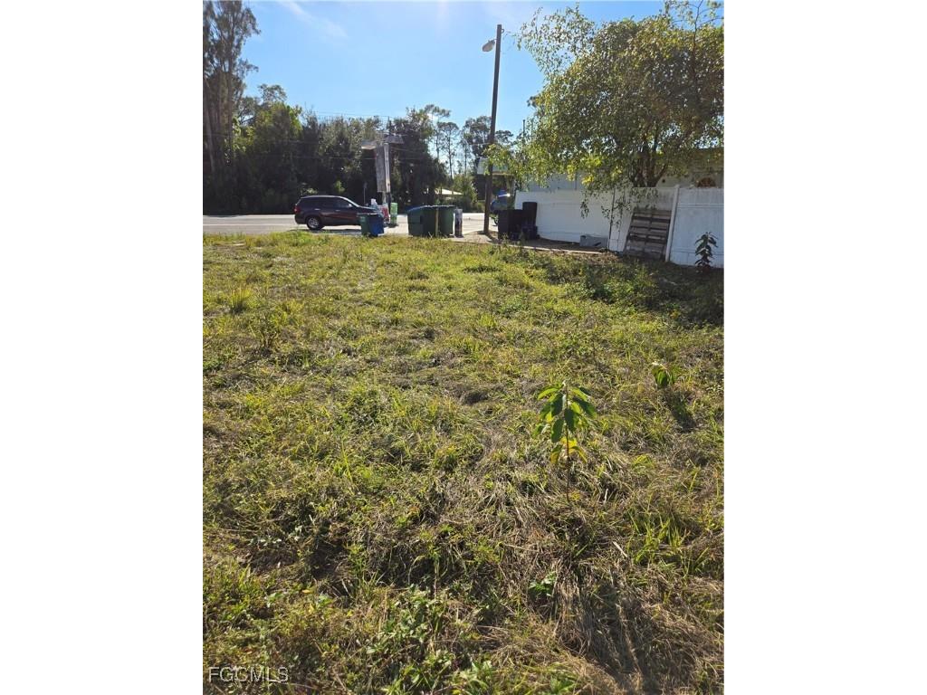 1311 Laurel Drive North Fort Myers FL 33917 2025024376 image7