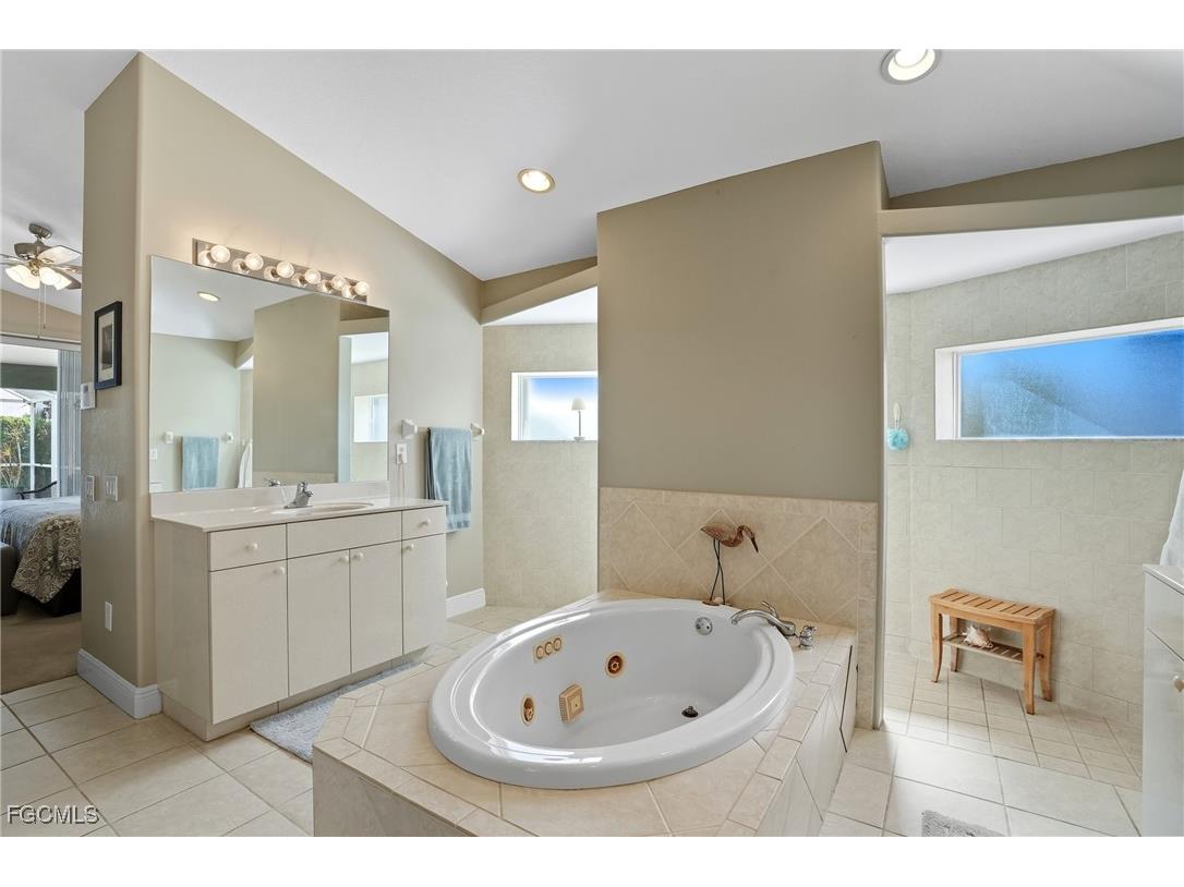 1311 SE 5th Court Cape Coral FL 33990 2025012179 image19