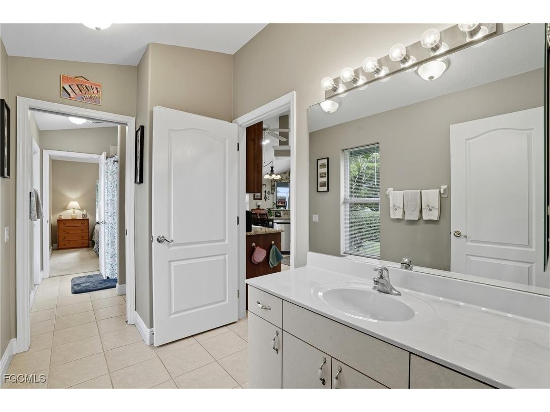 1311 SE 5th Court Cape Coral FL 33990 2025012179 image22