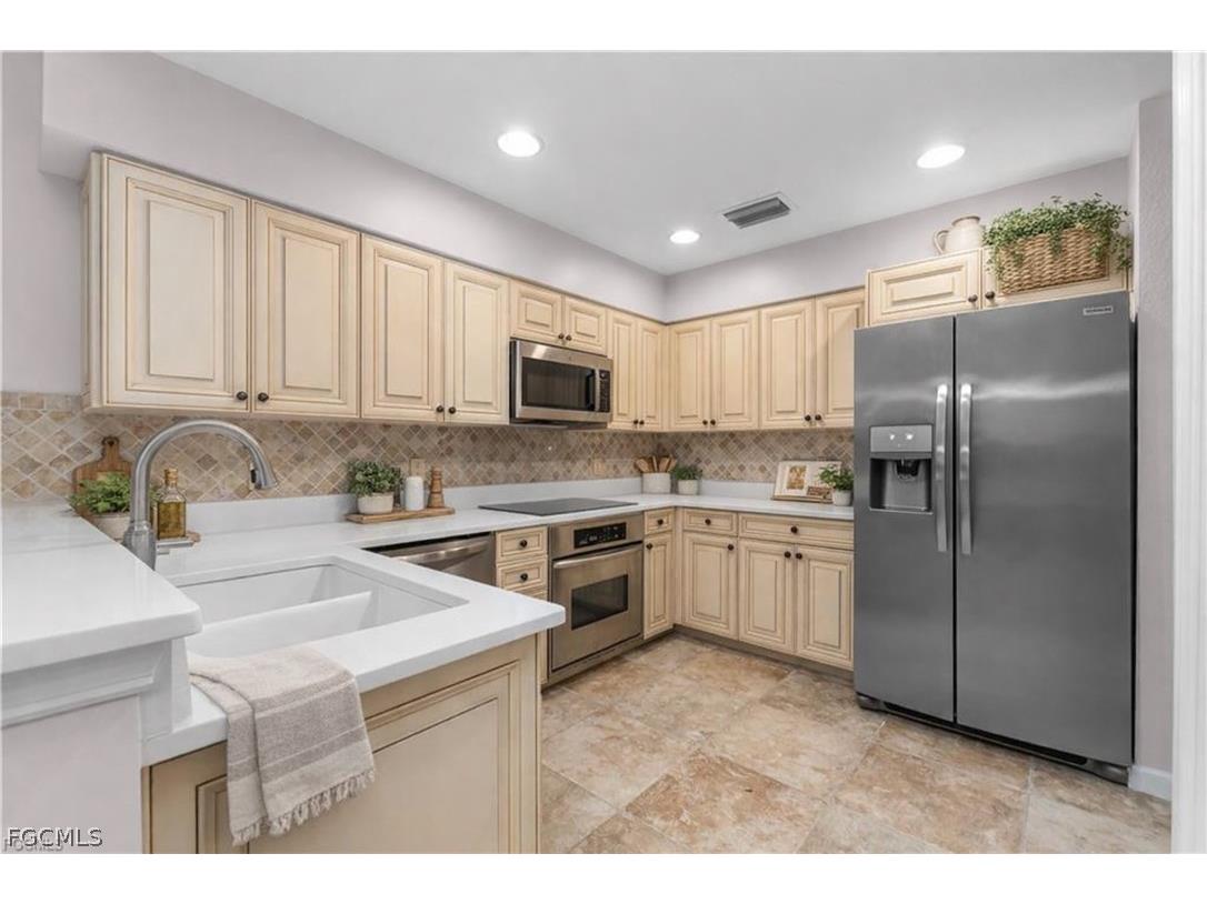 13110 Pebblebrook Point Circle #102 Fort Myers FL 33905 2026010653 image9