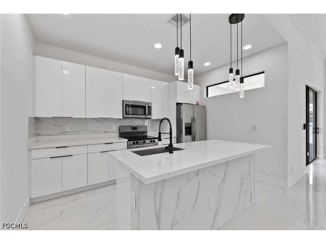 1312 NE 5th Avenue Cape Coral FL 33909 2026023747 image10