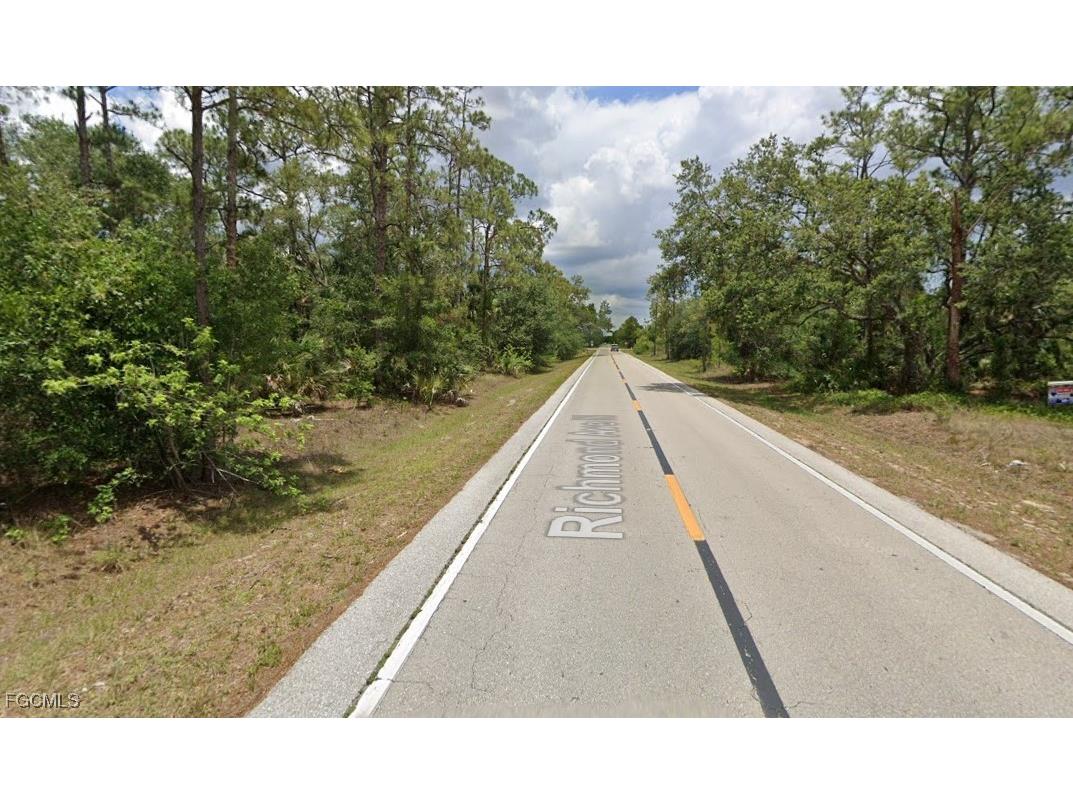 1312 Richmond Avenue N Lehigh Acres FL 33972 2026001167 image4