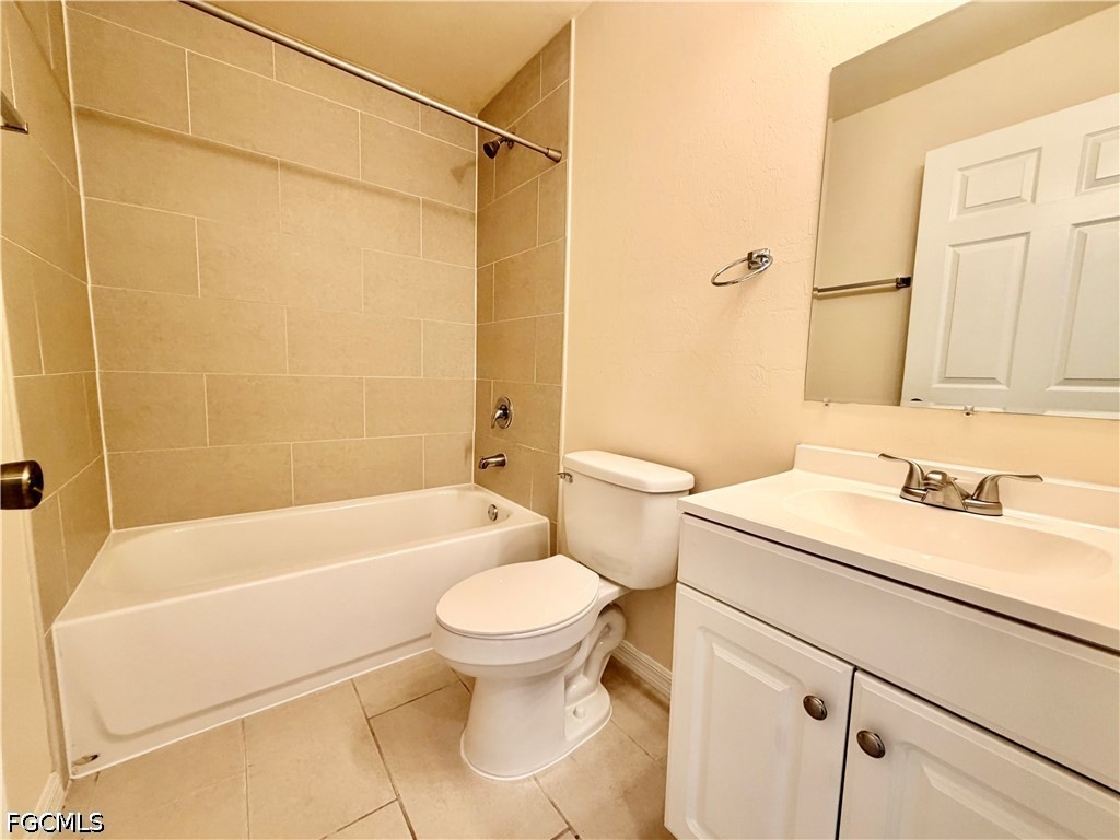 1314 SW Trafalgar Parkway Cape Coral FL 33991 2026024629 image15