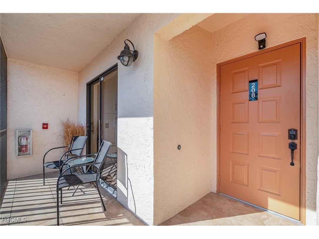 13120 Cross Creek Boulevard #208 Fort Myers FL 33912 2025020454 image4