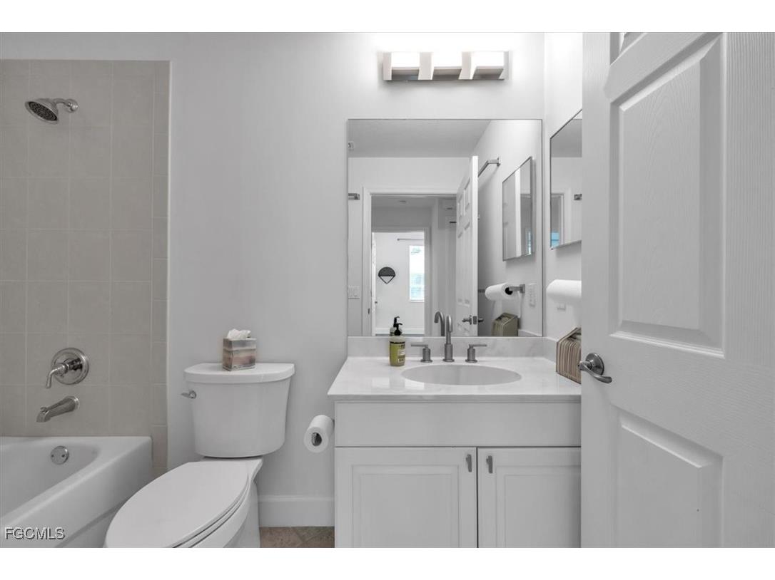 13121 Pebblebrook Point Circle #102 Fort Myers FL 33905 2025006362 image33