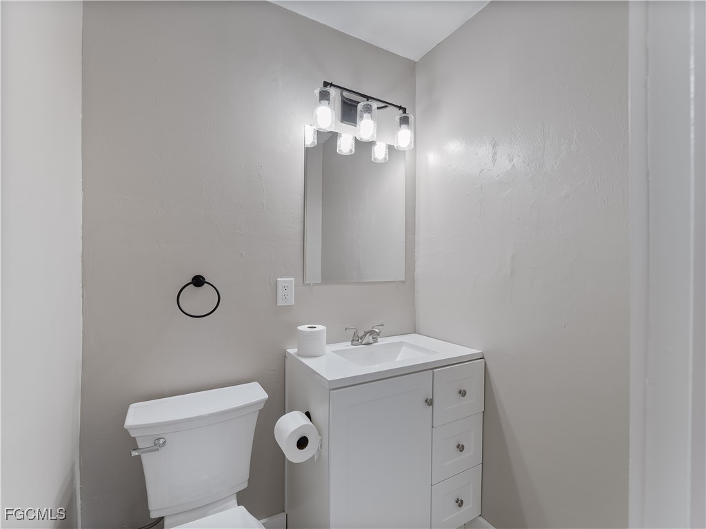 1313 Driftwood Drive North Fort Myers FL 33903 2025019292 image13