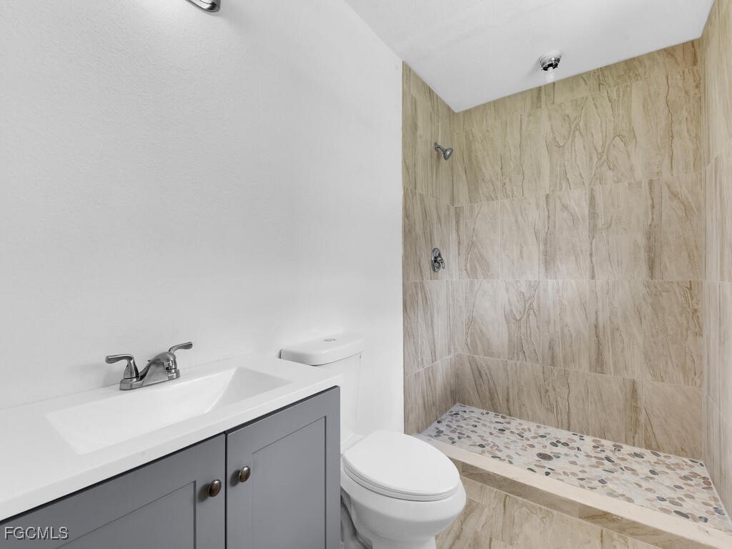 1313 Farmdale Street Lehigh Acres FL 33936 2025010436 image18