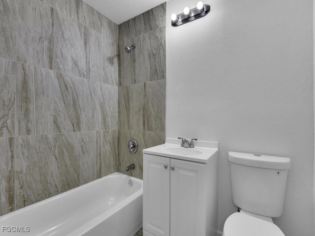 1313 Farmdale Street Lehigh Acres FL 33936 2025010436 image21