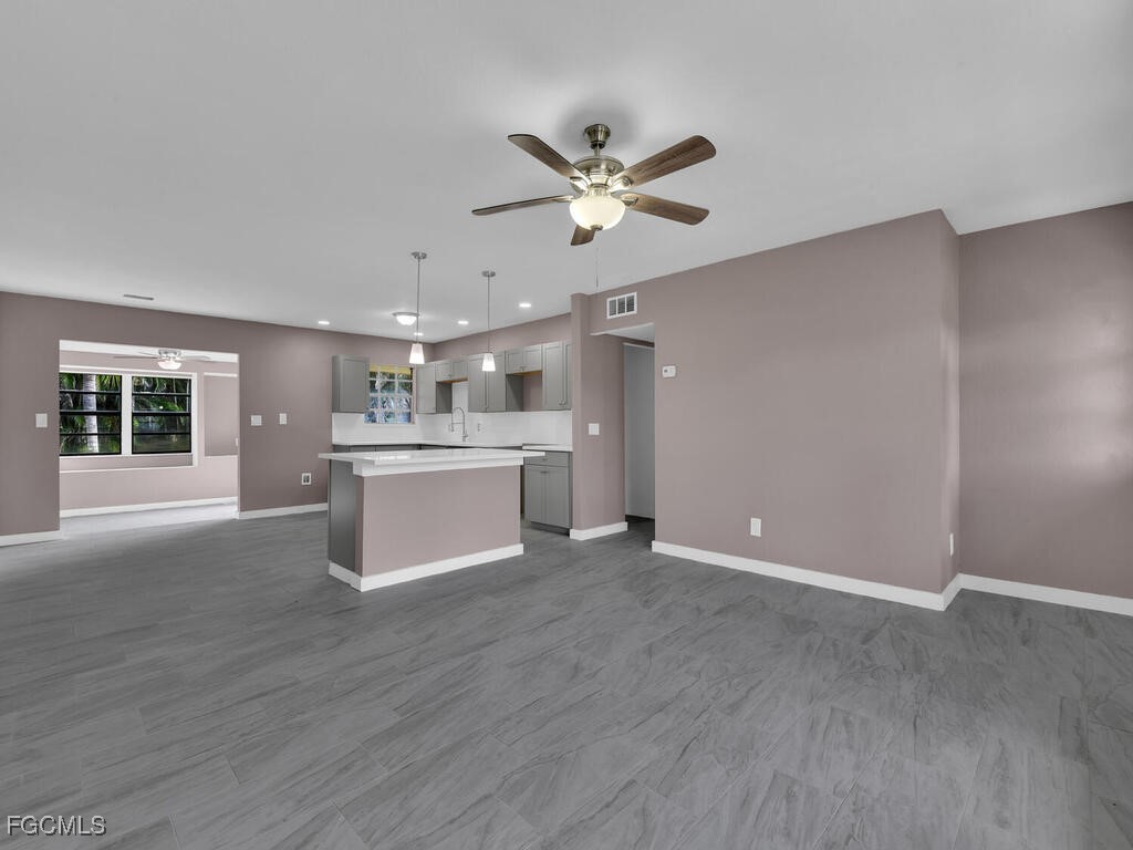 1313 Farmdale Street Lehigh Acres FL 33936 2025010436 image3