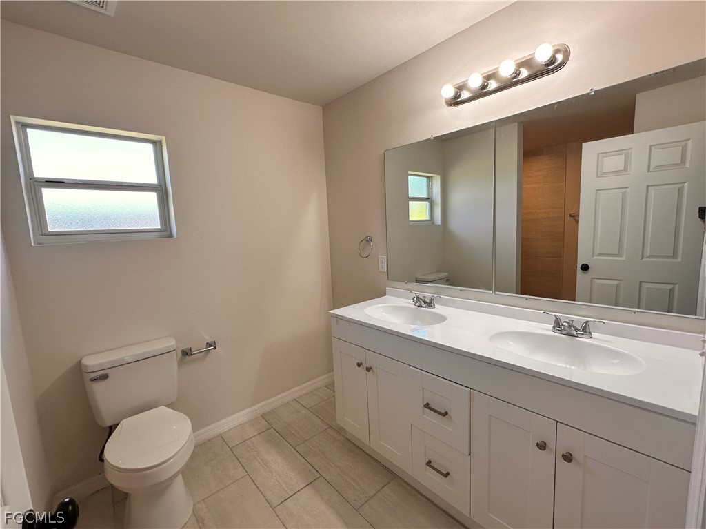 1313 NE 3rd Terrace Cape Coral FL 33909 2026012800 image8