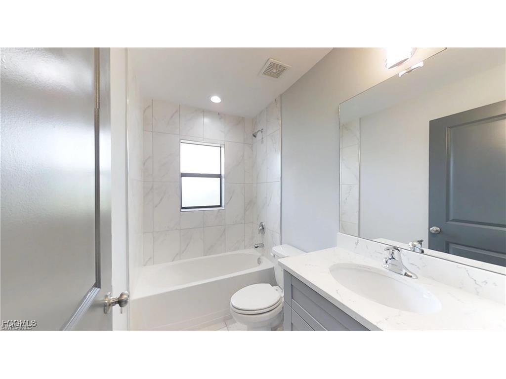 1313 NE 8th Place Cape Coral FL 33909 2025019626 image18