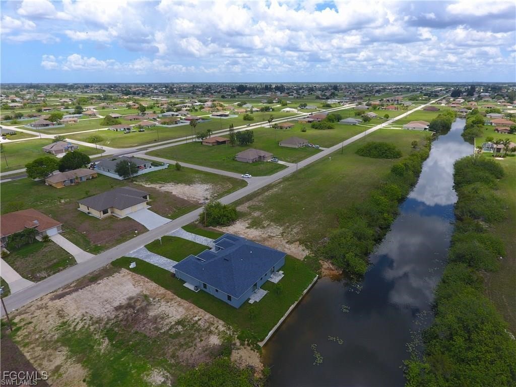 1313 NE 8th Place Cape Coral FL 33909 2025019626 image20