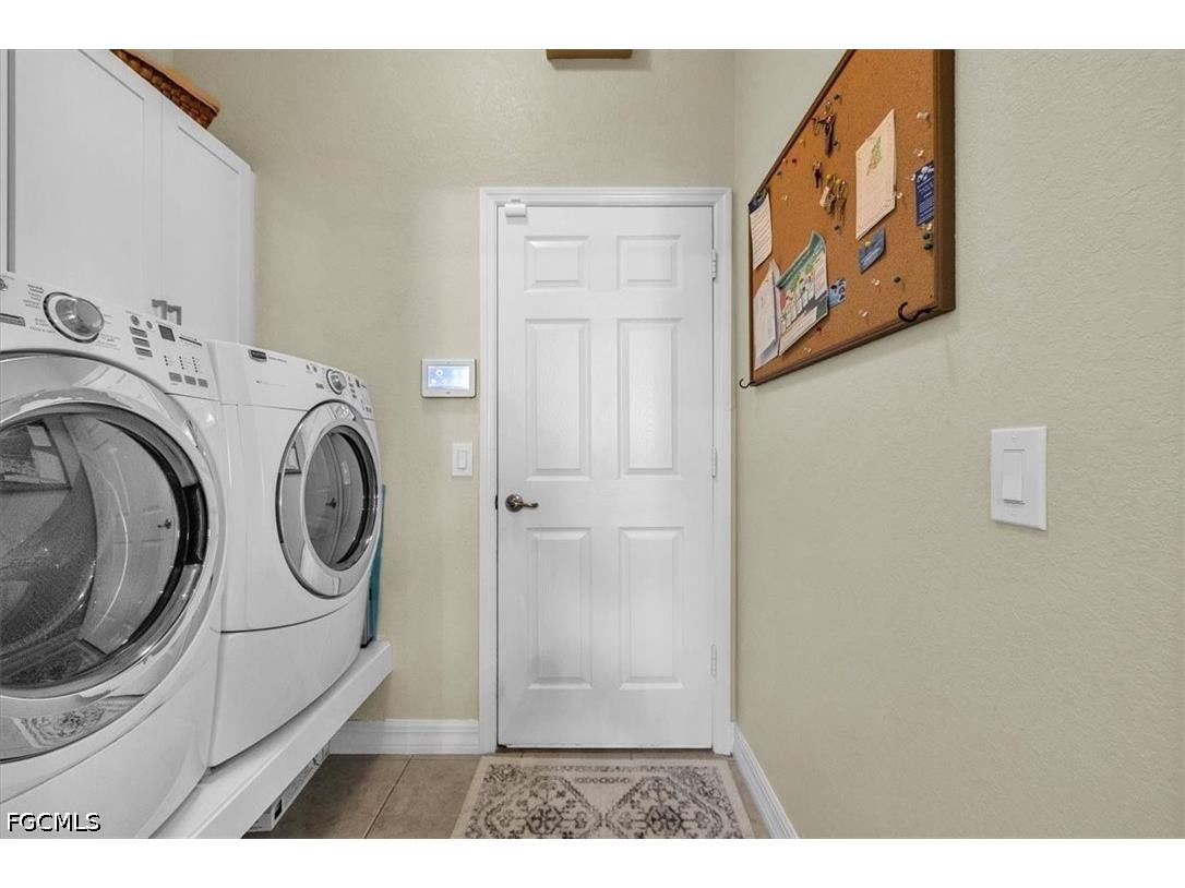 1313 SE 29th Terrace Cape Coral FL 33904 2026014945 image38