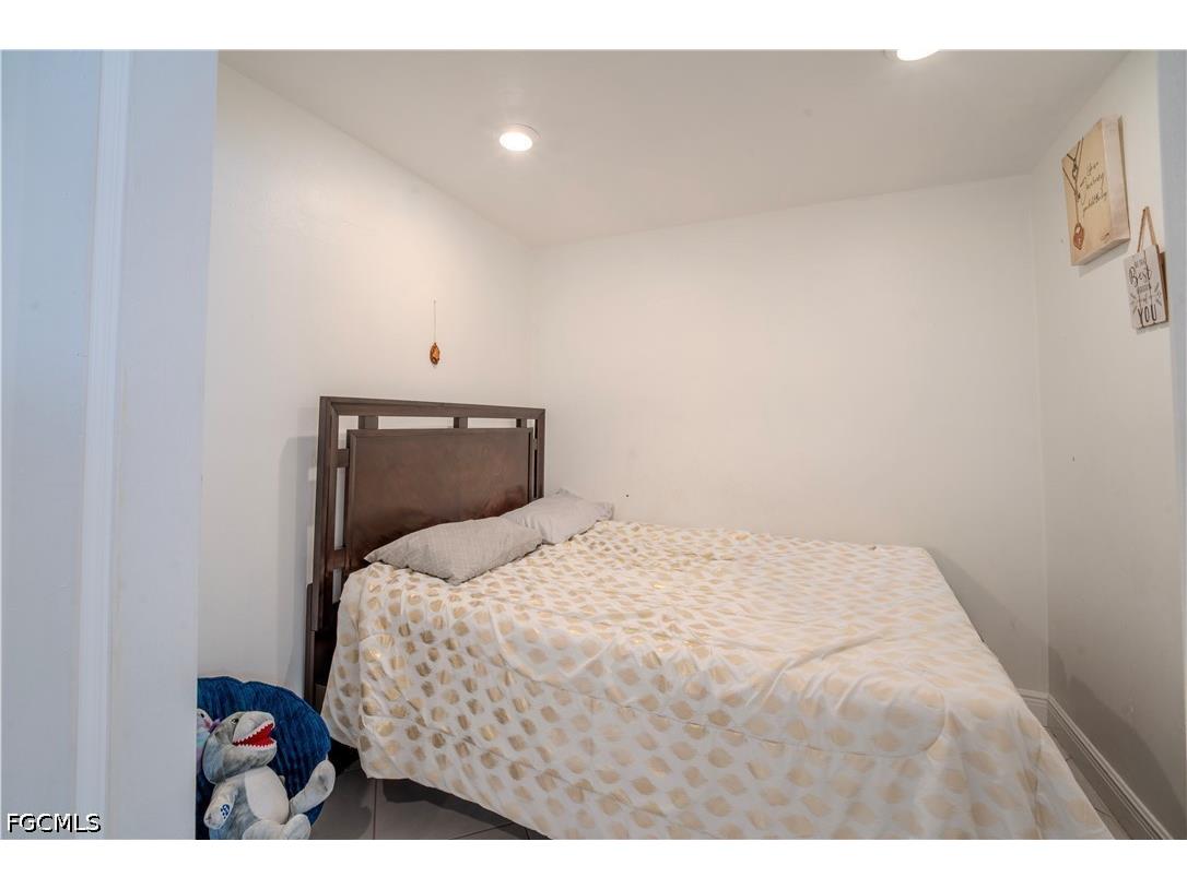 1313 SE 37th Terrace Cape Coral FL 33904 2026023738 image11