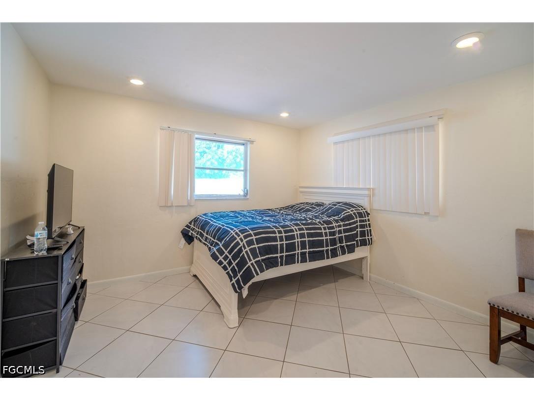1313 SE 37th Terrace Cape Coral FL 33904 2026023738 image14