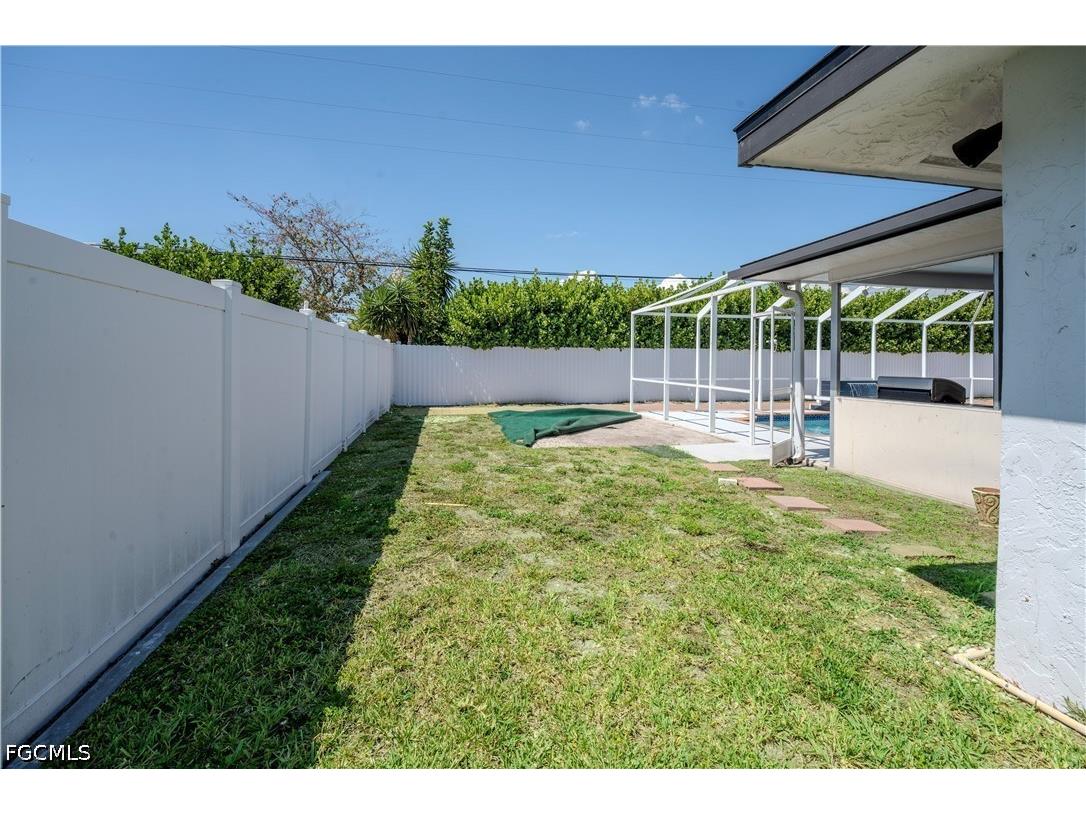 1313 SE 37th Terrace Cape Coral FL 33904 2026023738 image18