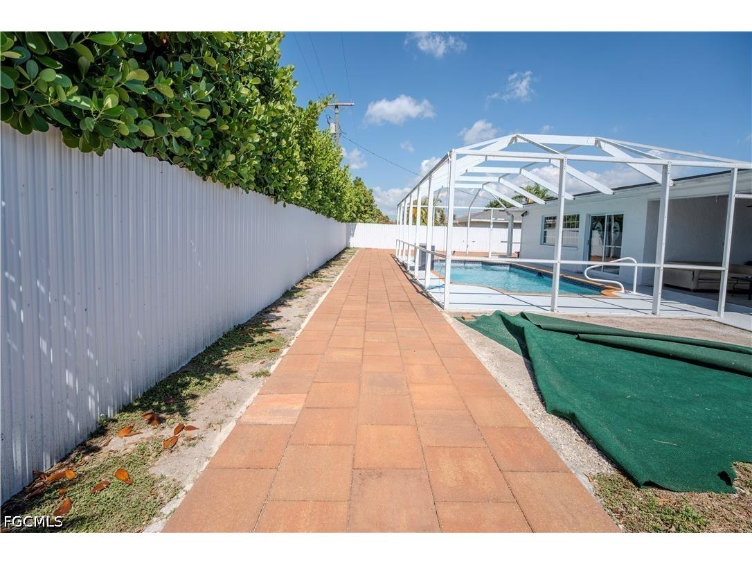 1313 SE 37th Terrace Cape Coral FL 33904 2026023738 image19