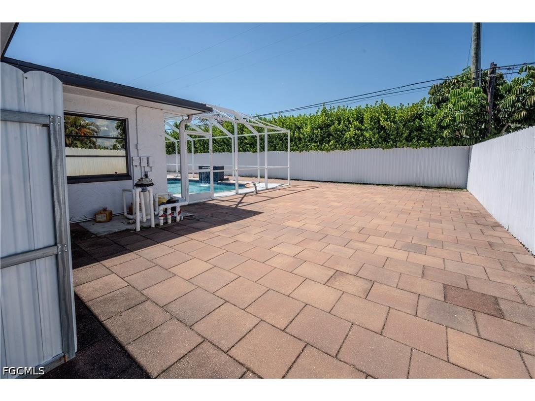 1313 SE 37th Terrace Cape Coral FL 33904 2026023738 image22