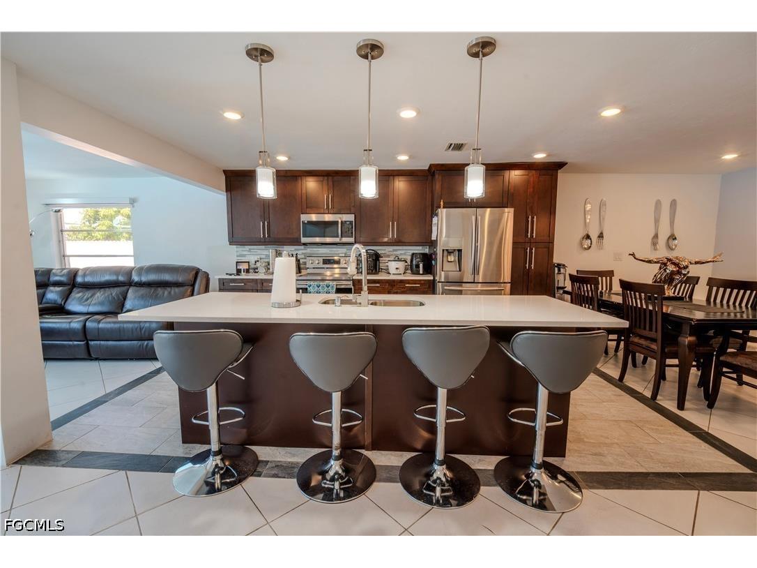 1313 SE 37th Terrace Cape Coral FL 33904 2026023738 image7