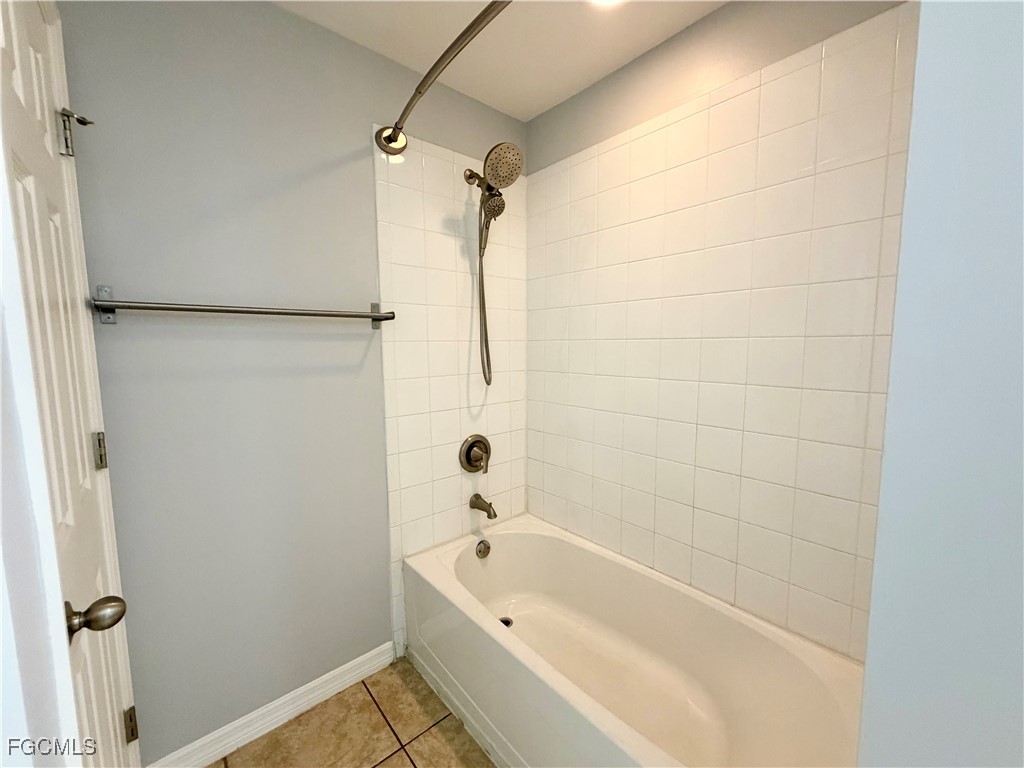 1313 SW 12th Terrace Cape Coral FL 33991 2025013468 image10