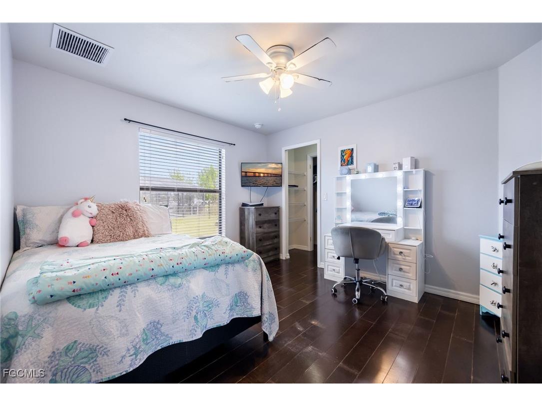 1313 SW 8th Court Cape Coral FL 33991 2025010290 image16