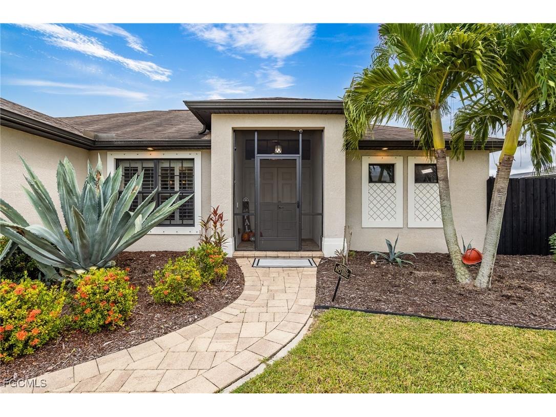 1313 SW 8th Court Cape Coral FL 33991 2025010290 image2
