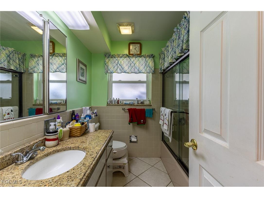 1313 Shelby Parkway Cape Coral FL 33904 2025011627 image19