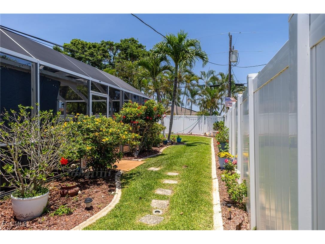 1313 Shelby Parkway Cape Coral FL 33904 2025011627 image37
