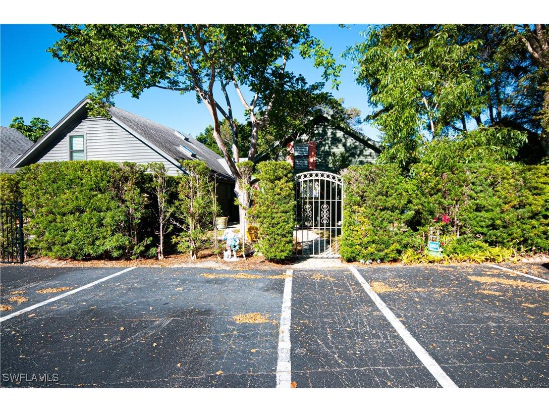 1313 Solana Road W #A3 Naples FL 34103 226003387 image1