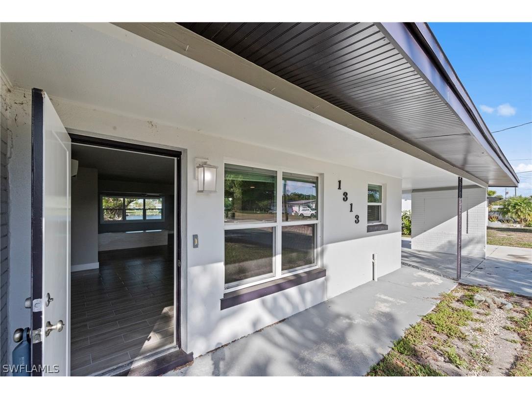 1313 Thompson Street North Fort Myers FL 33903 226009905 image4