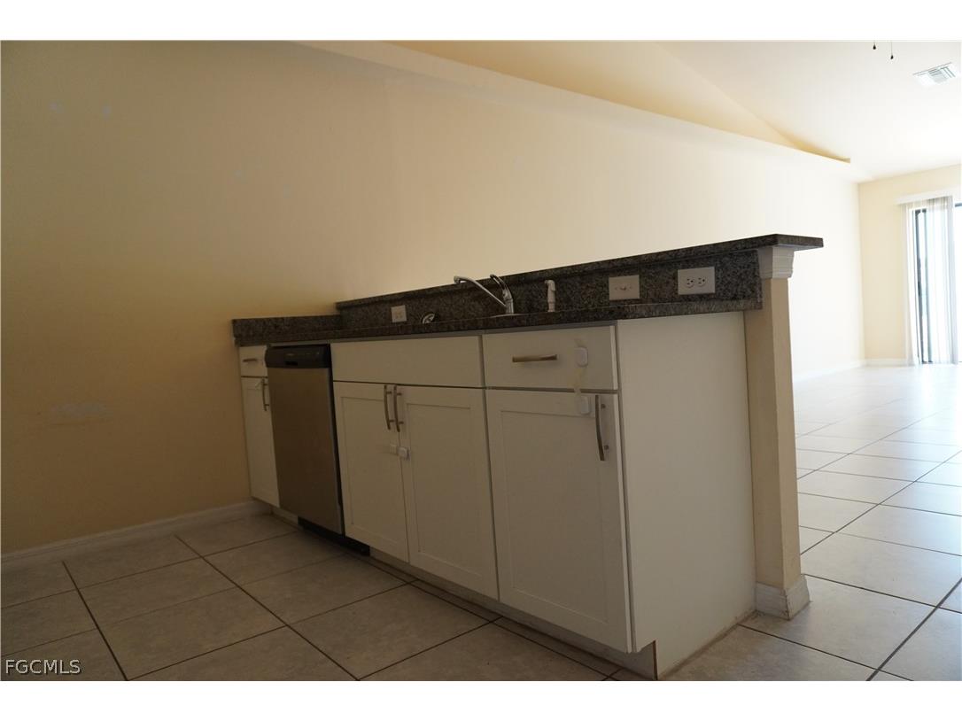 1314/1316 Country Club Boulevard Cape Coral FL 33990 2026007391 image11