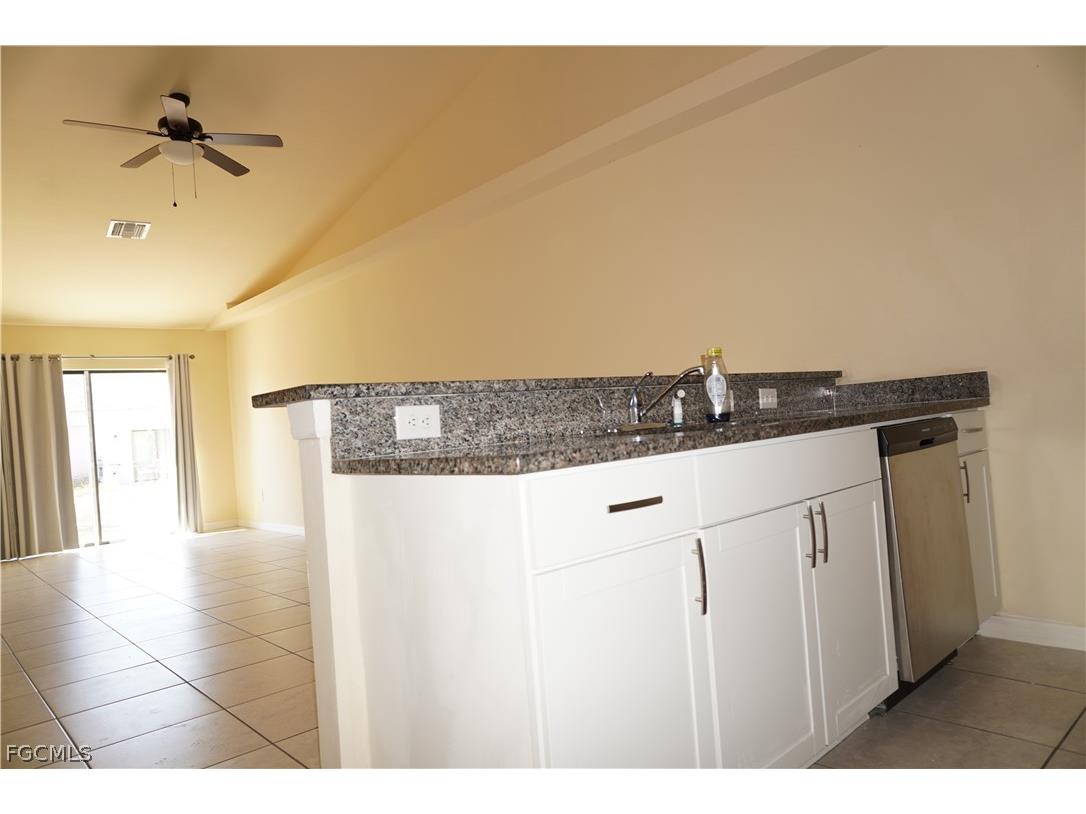 1314/1316 Country Club Boulevard Cape Coral FL 33990 2026007391 image14