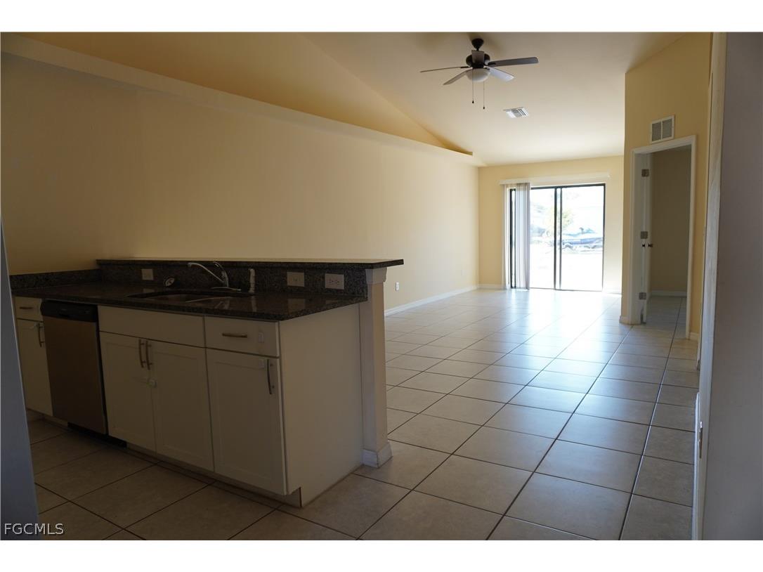 1314/1316 Country Club Boulevard Cape Coral FL 33990 2026007391 image4