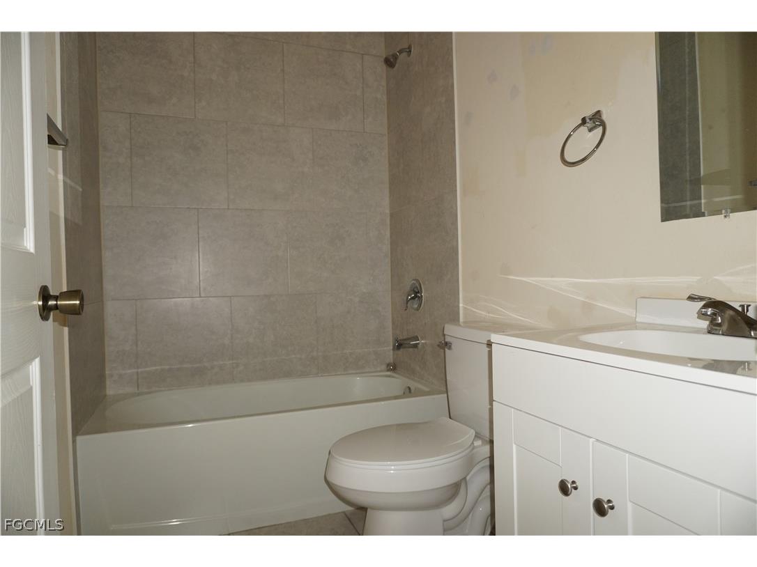 1314/1316 Country Club Boulevard Cape Coral FL 33990 2026007391 image7