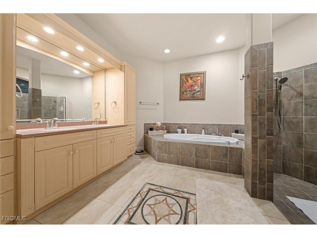 1314 Mohawk Parkway Cape Coral FL 33914 2025021007 image19