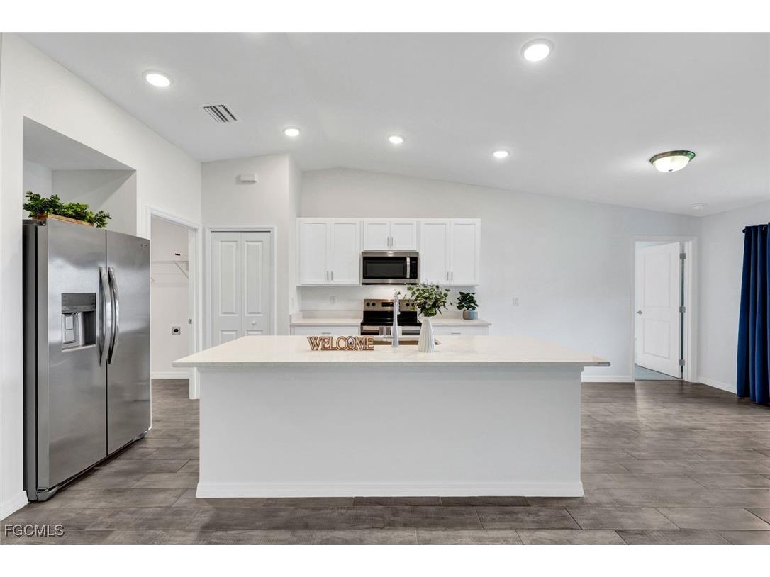 1314 SW 35th Terrace Cape Coral FL 33914 2025010318 image4