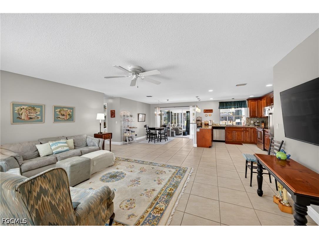 1314 Shelby Parkway Cape Coral FL 33904 2026020063 image6