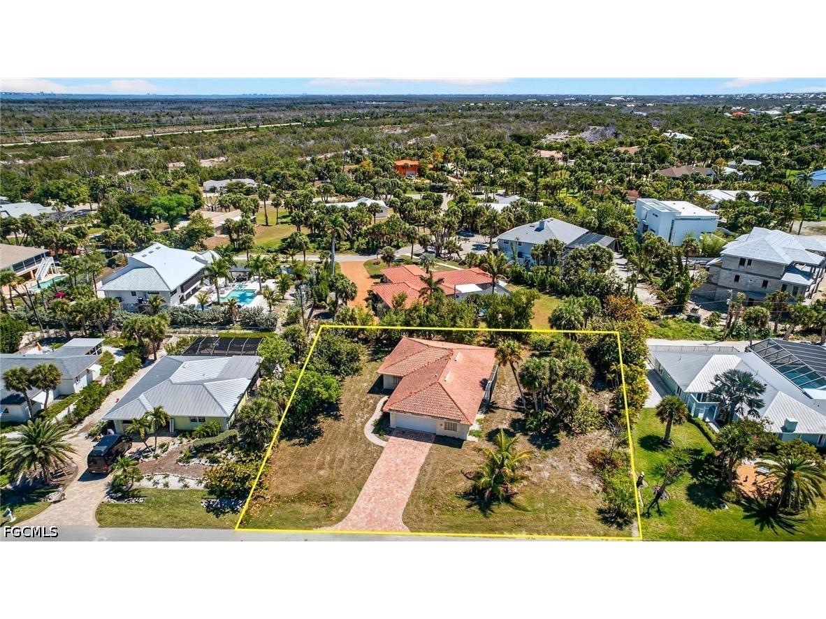 1314 Tahiti Drive Sanibel FL 33957 2026013575 image5