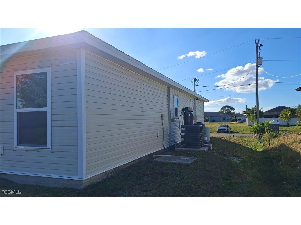 1315 NW 15th Avenue Cape Coral FL 33993 2025023094 image19